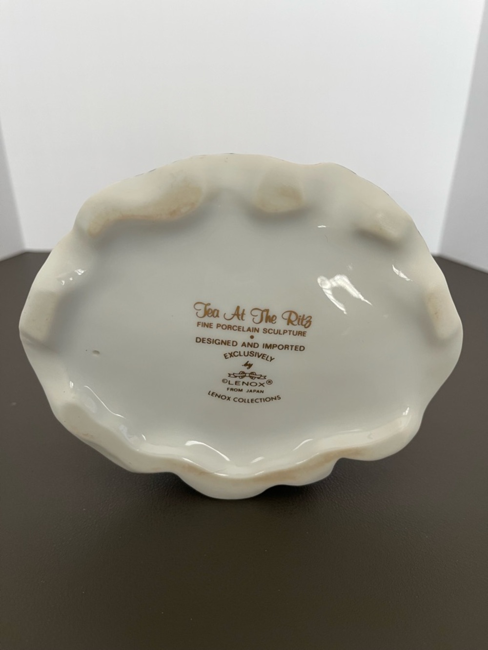 Lenox “Tea At The Ritz” Lady Figurine - Picture 5 of 6